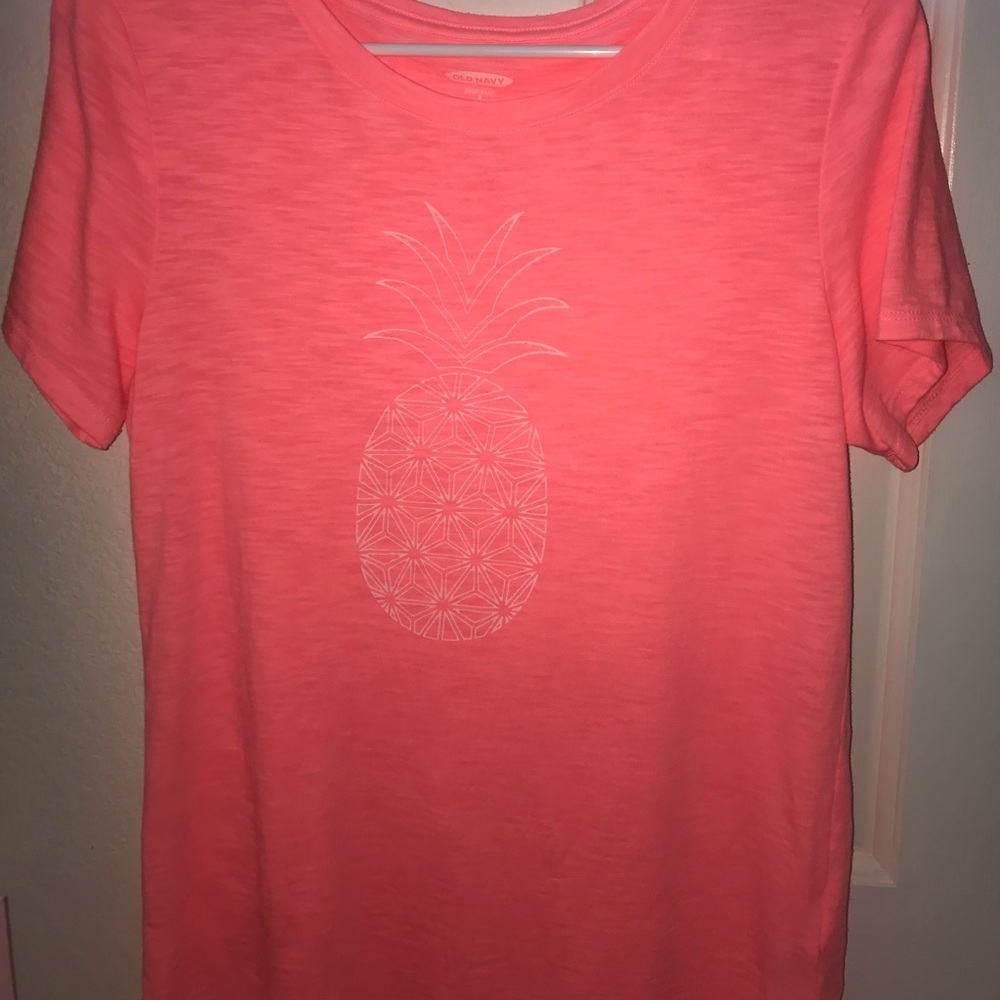 Pink pineapple t-shirt